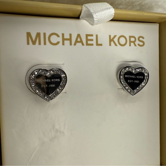 Michael Kors NIB Engraved Heart Earrings in Stainless Steel - Picture 5 of 12